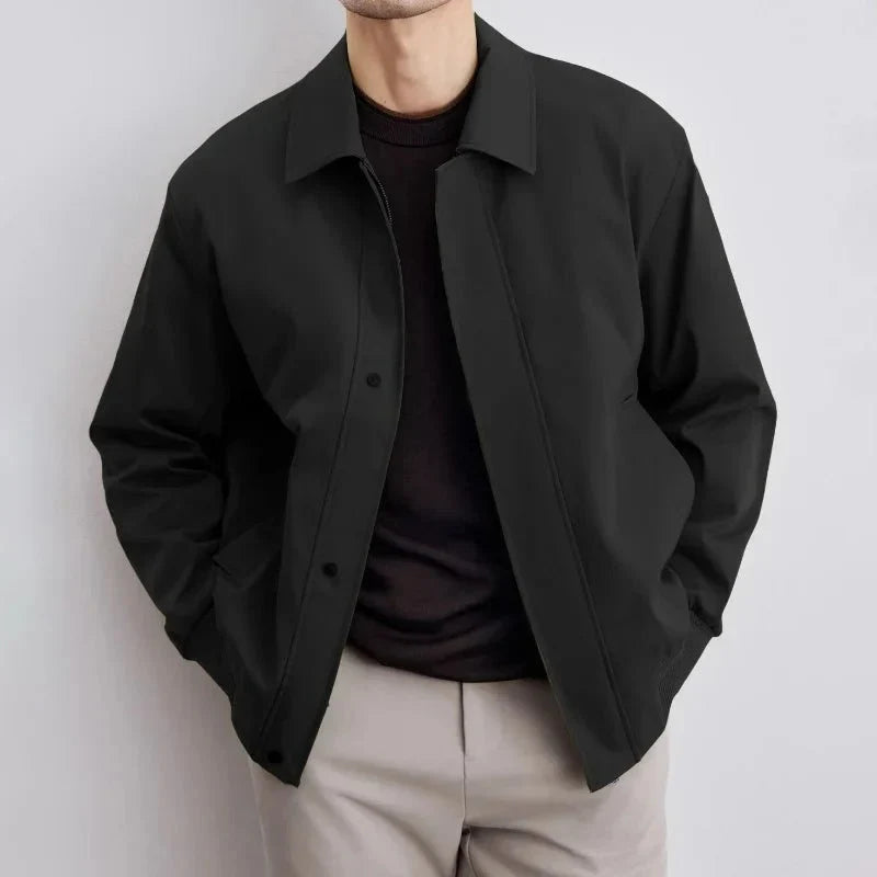 Blouson structuré col pointu, coloris noir, vue de face