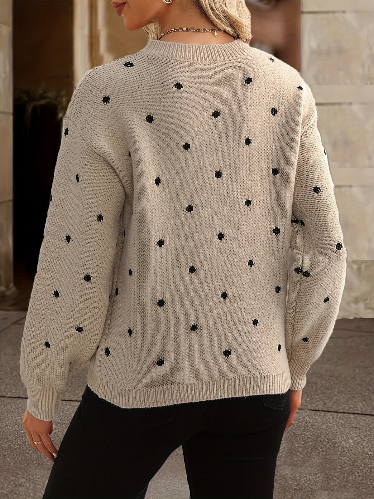 Pull à pois brodés pour femme, vue 4