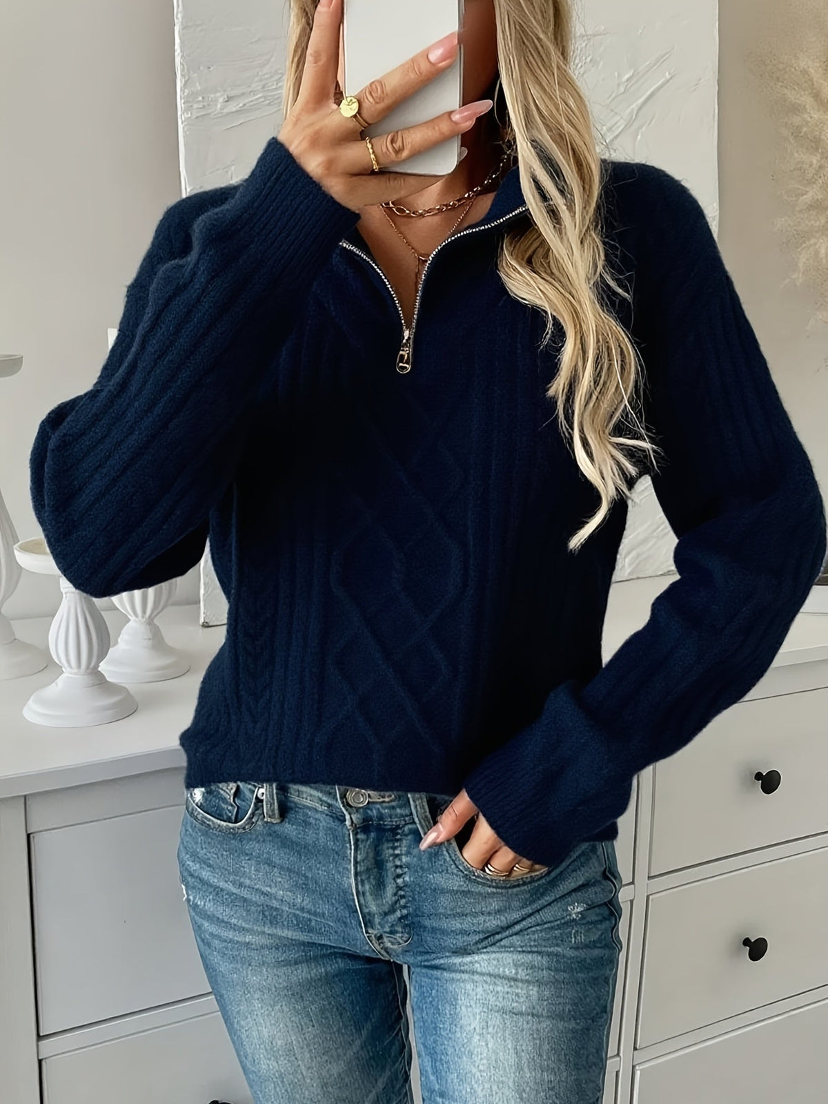 Pull torsadé demi-zip, coloris bleu marine, porté en tenue, vue 6