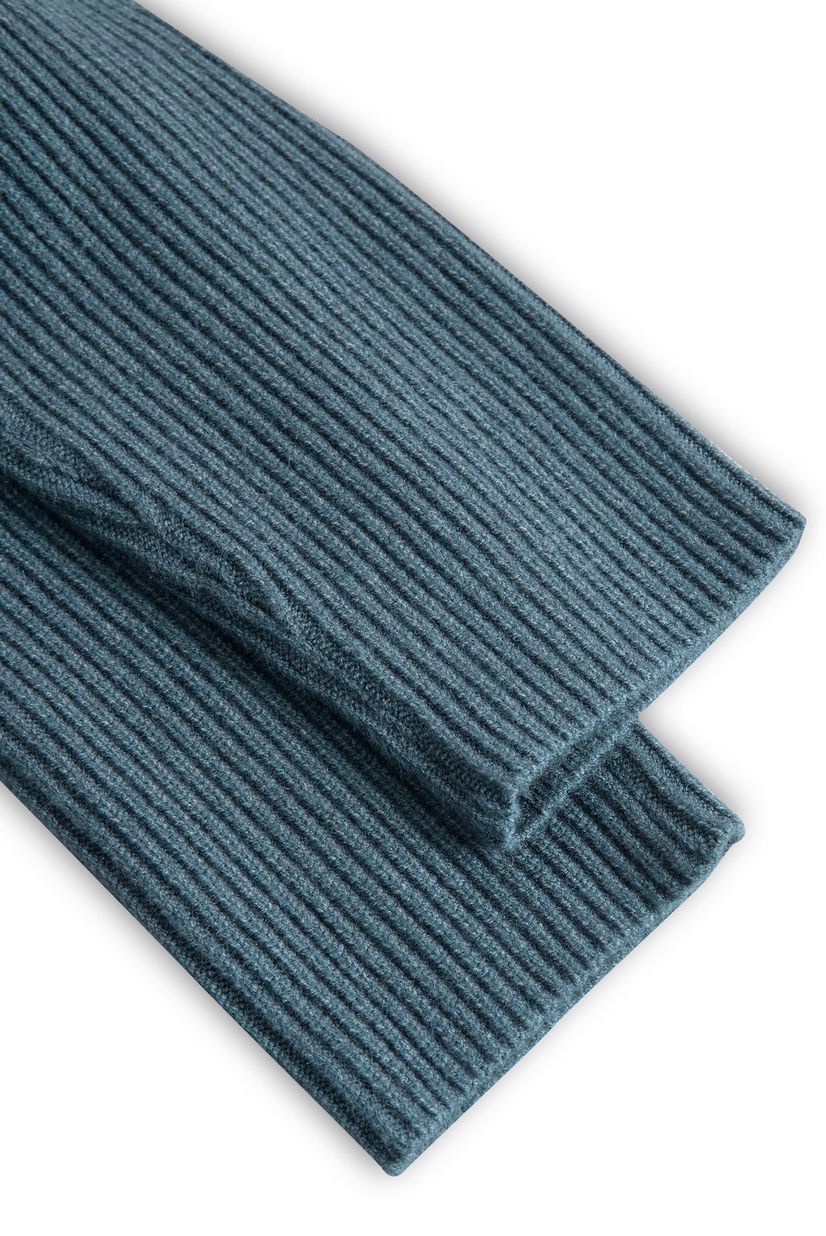 Robe longue à capuche, détail du poignet côtelé