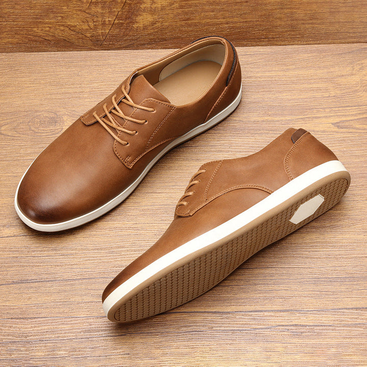 Baskets derby en cuir in Khaki | By Old Money