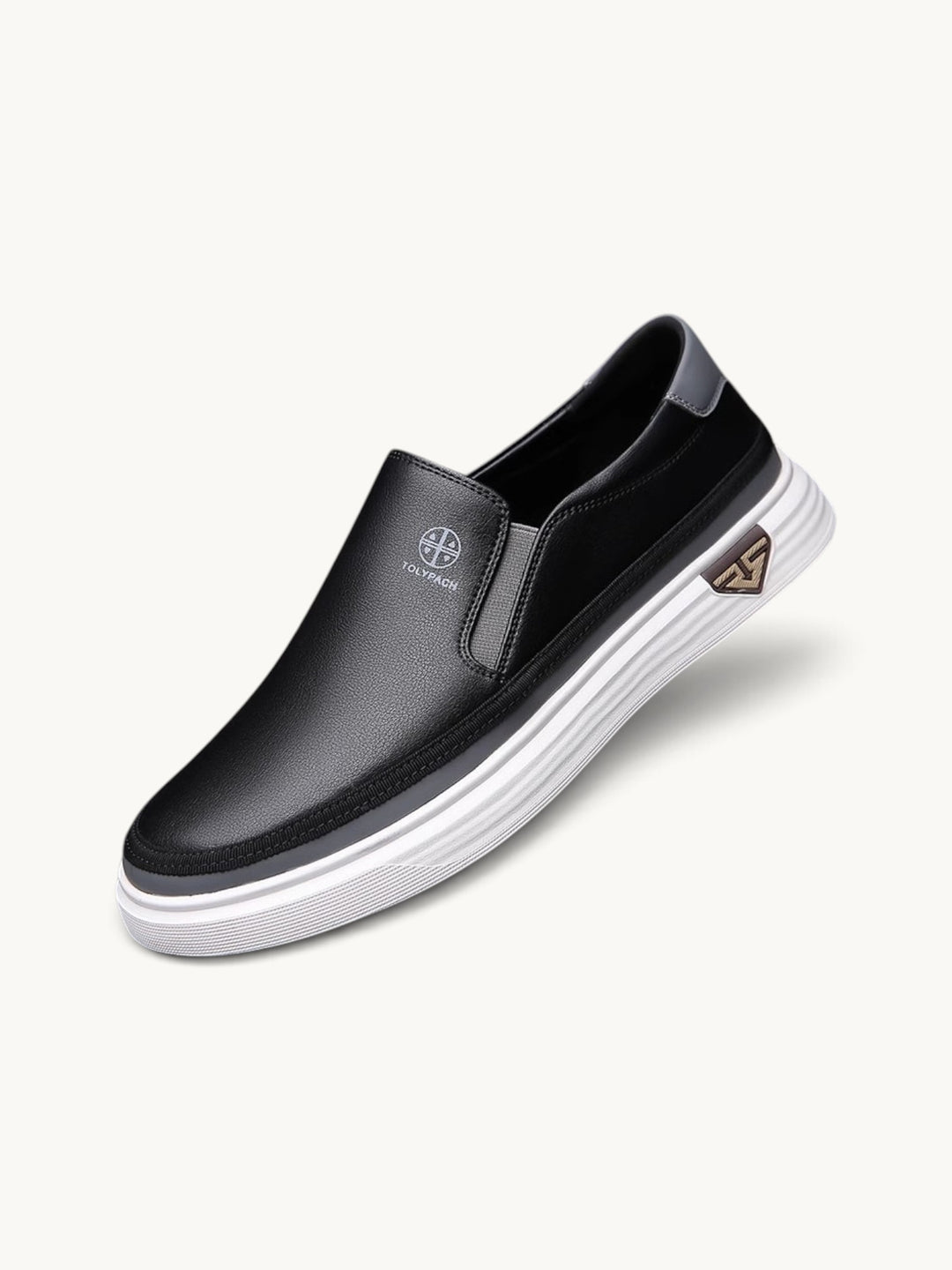 Mocassin noir en cuir à semelle plateforme blanche, vue de côté