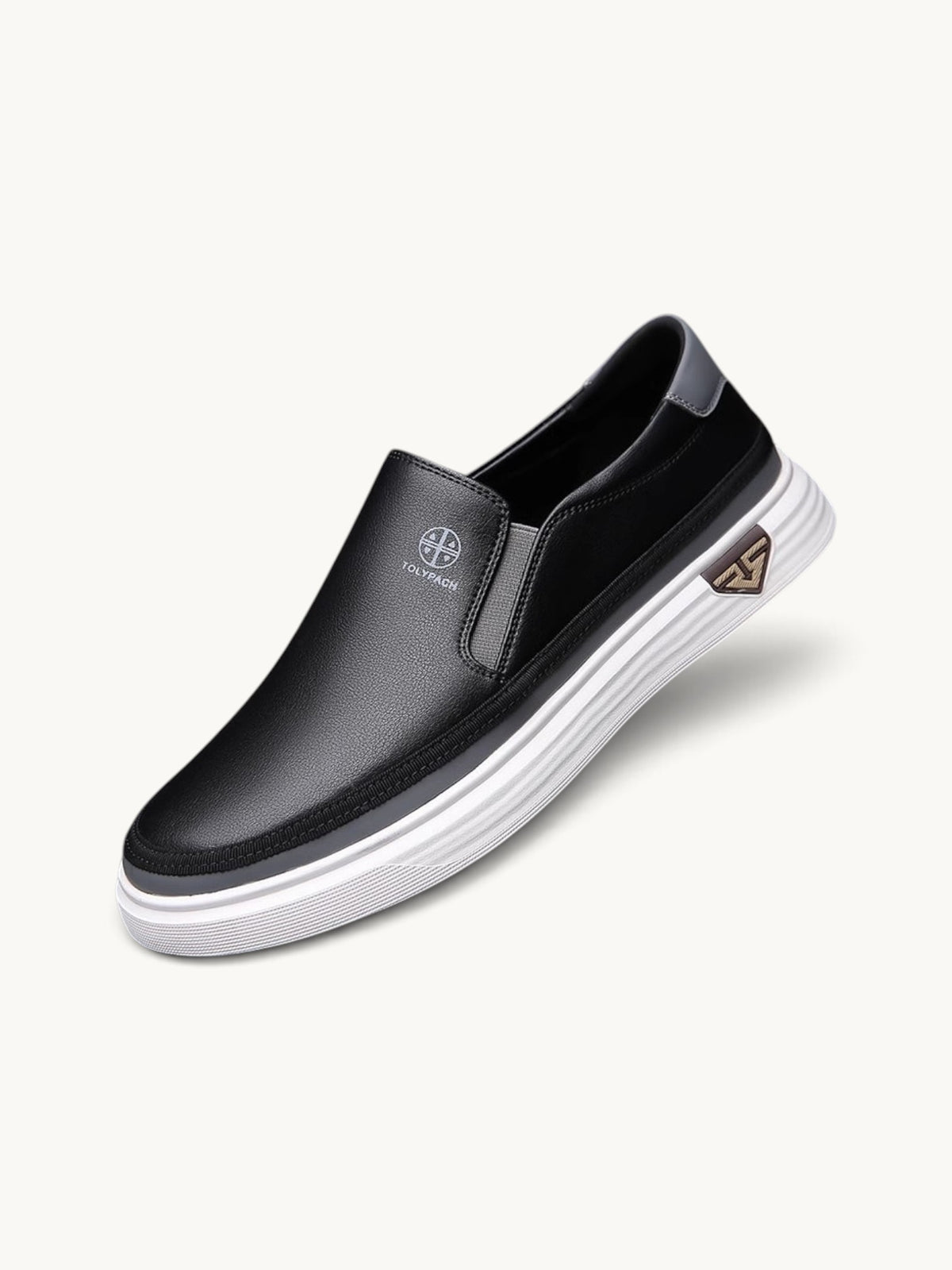 Mocassin noir en cuir à semelle plateforme blanche, vue de côté