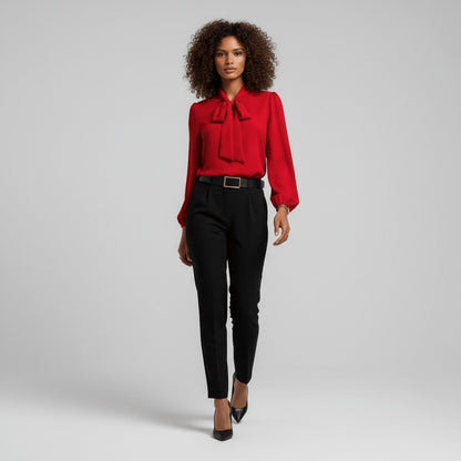 Blouse à col lavallière, coloris rouge, vue de face