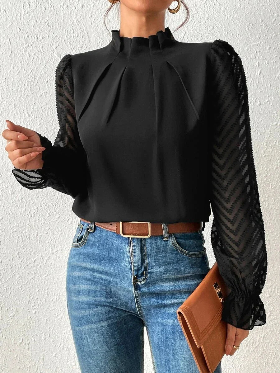 Blouse col montant plissée, coloris noir, vue de face
