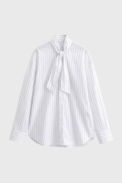 Blouse rayée col lavallière, coloris blanc, présenté à plat