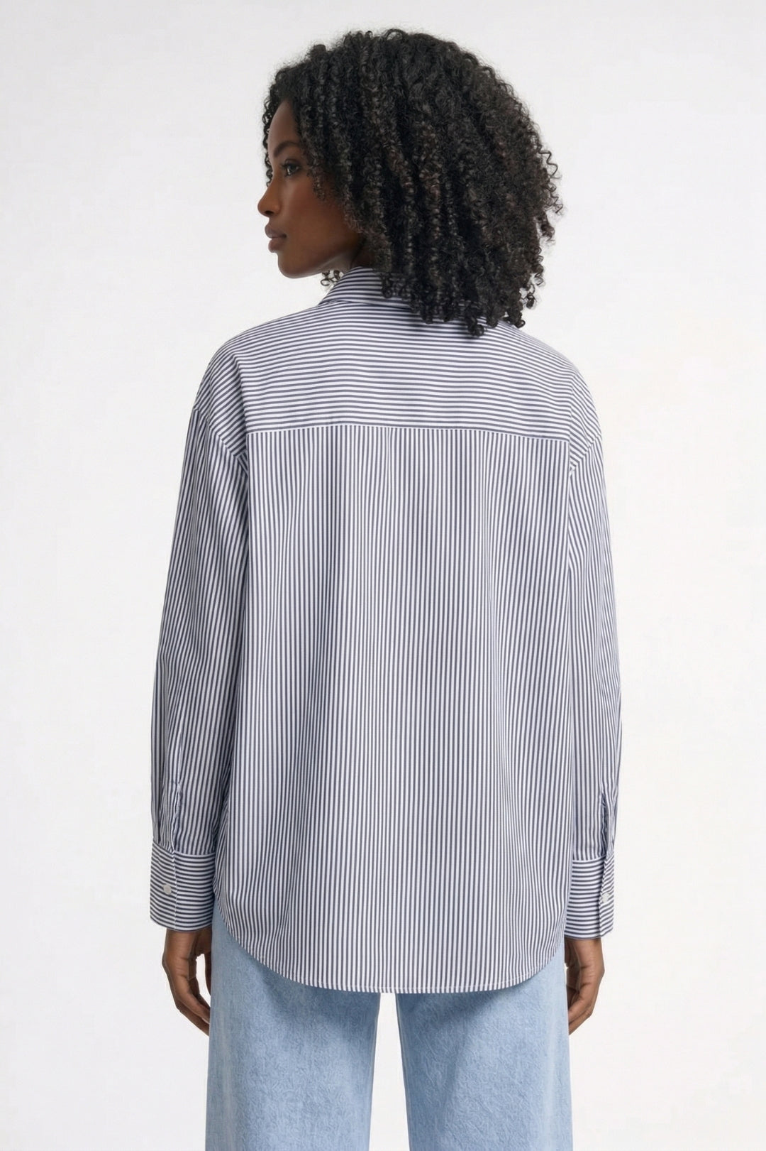 Blouse rayée col lavallière, coloris gris clair, vue de dos