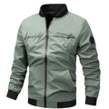 Blouson aviateur vert sauge brodé, col et poignets noirs, de face
