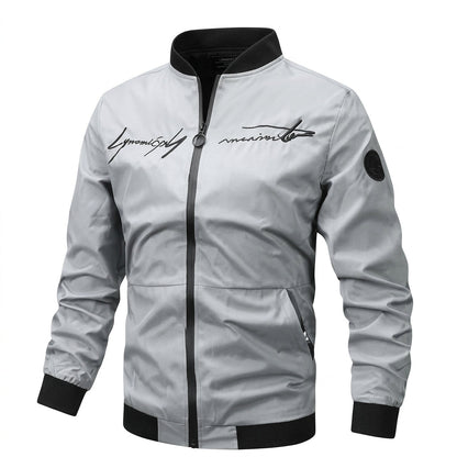 Blouson aviateur gris clair brodé, col et poignets noirs, de face