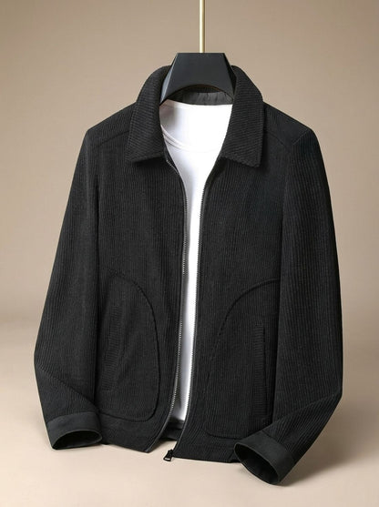 Blouson en velours côtelé noir sur cintre, col rabattu