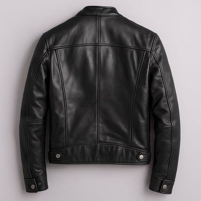Dos du blouson motard noir avec empiècements et pattes à la taille