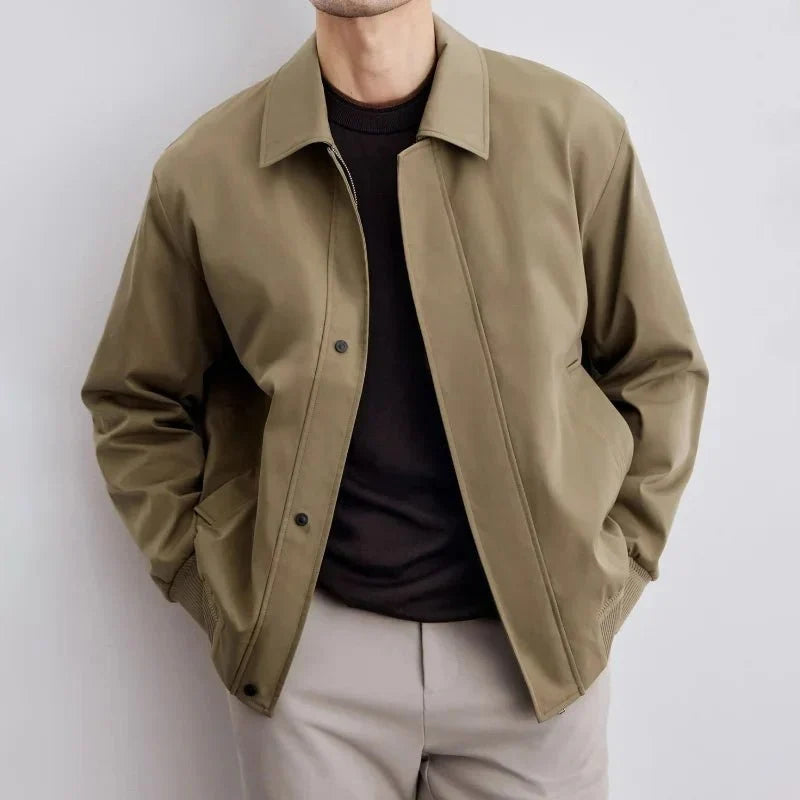 Blouson structuré col pointu, coloris kaki, vue de face