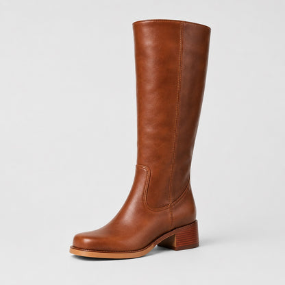 Bottes hautes slim élégantes, coloris camel, vue de profil