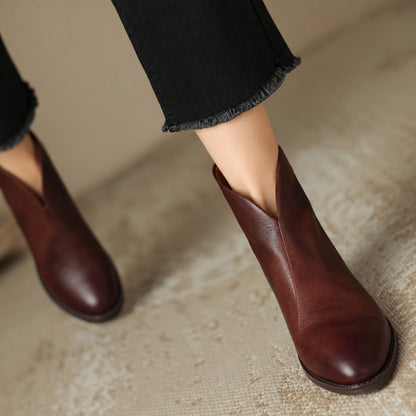 Bottines encolure en V, coloris bordeaux, vue de trois quarts