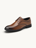 Derby en cuir lisse marron clair, semelle noire, lacets, vue de profil
