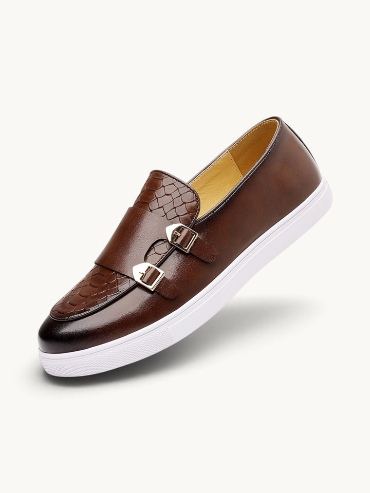 Mocassin en cuir marron avec double boucle, semelle blanche plateforme