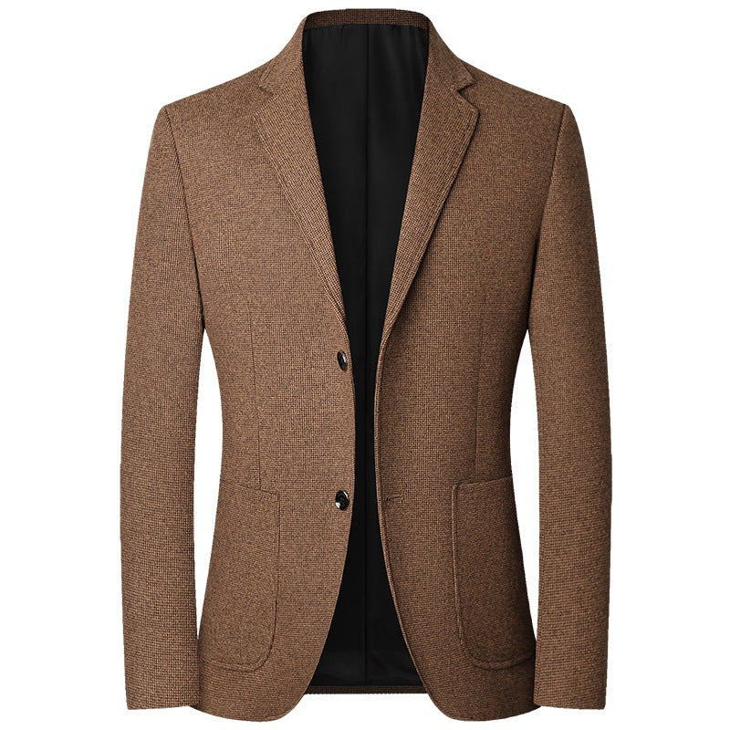 Blazer marron en tissu texturé, col cranté, deux boutons et poches plaquées