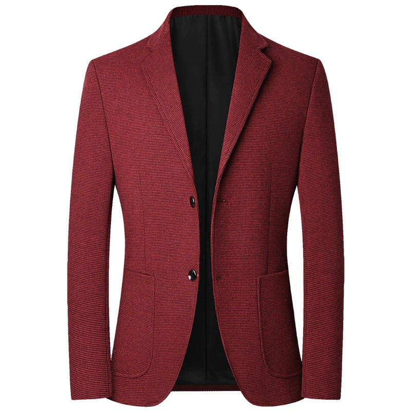 Blazer rouge bordeaux à deux boutons, tissu texturé et poches plaquées, vue de face