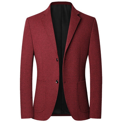 Blazer rouge bordeaux à deux boutons, tissu texturé et poches plaquées, vue de face