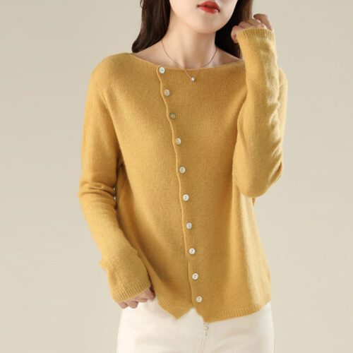 Cardigan à boutons asymétriques, coloris jaune, porté en tenue, vue 2
