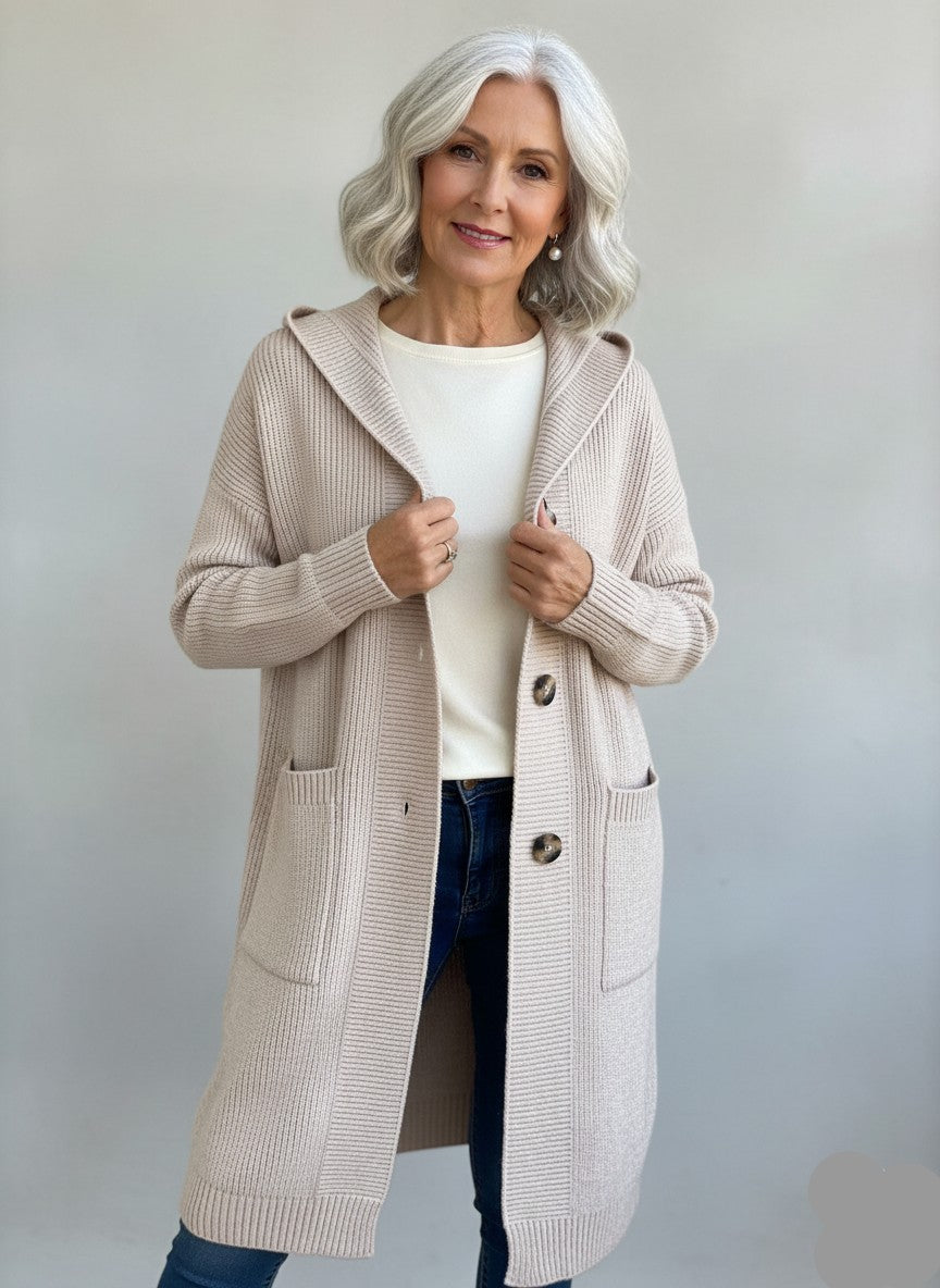 Cardigan long à capuche, coloris beige, porté en tenue, vue 2