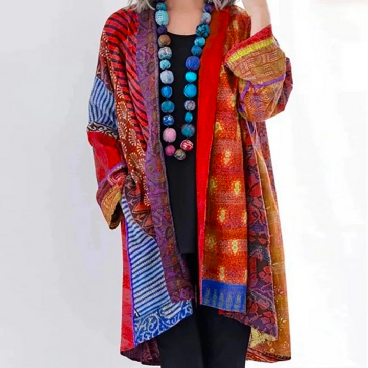 Cardigan long à panneaux, coloris rouge, vu de face