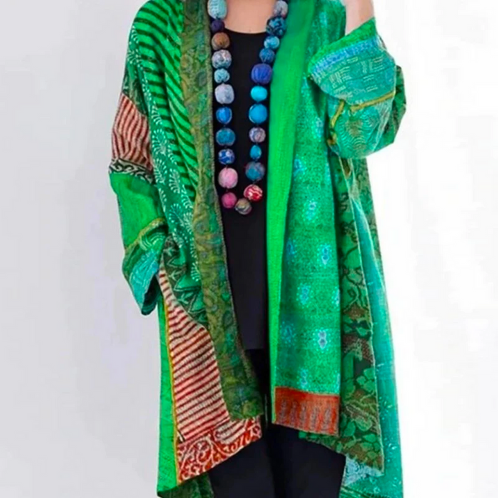 Cardigan long à panneaux, coloris vert, vu de face