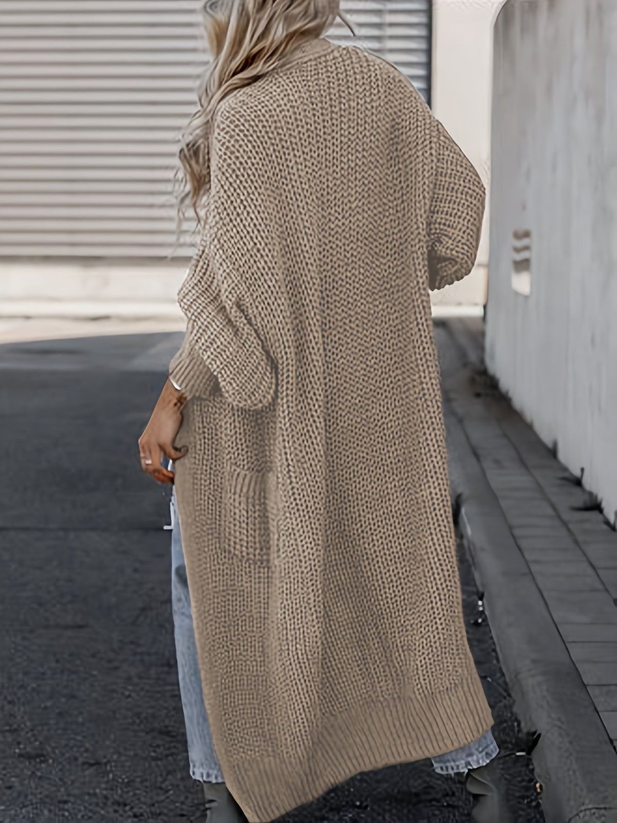 Cardigan maxi à poches, coloris beige, vue de dos