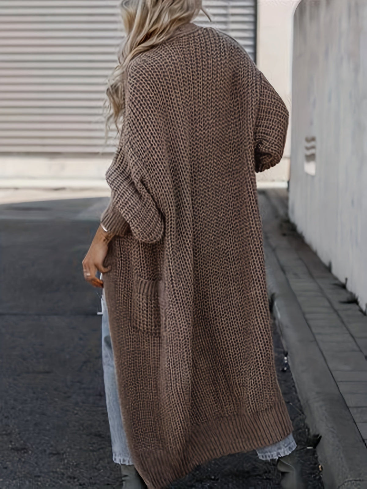 Cardigan maxi à poches, coloris marron, vue de dos