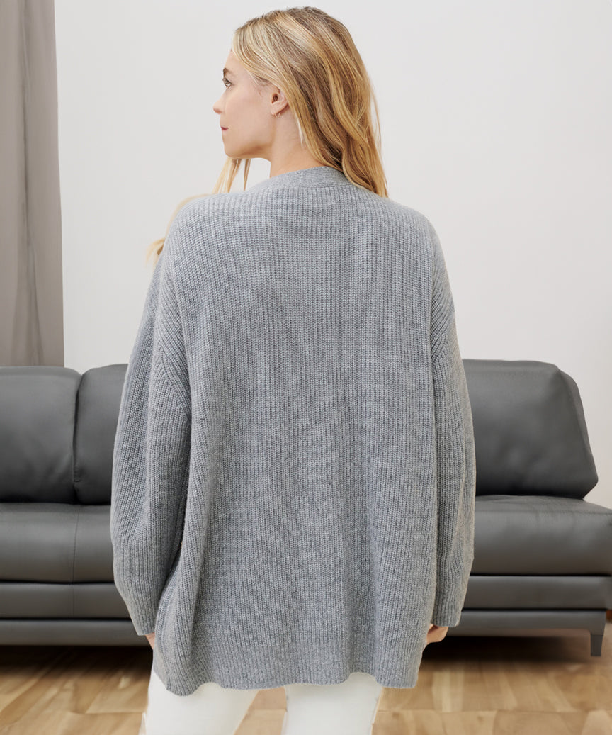 Cardigan oversize à col en V, coloris gris, vu de dos
