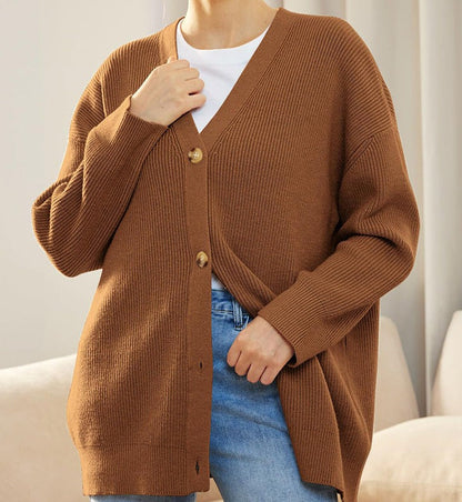 Cardigan oversize à col en V, coloris marron, vu de face