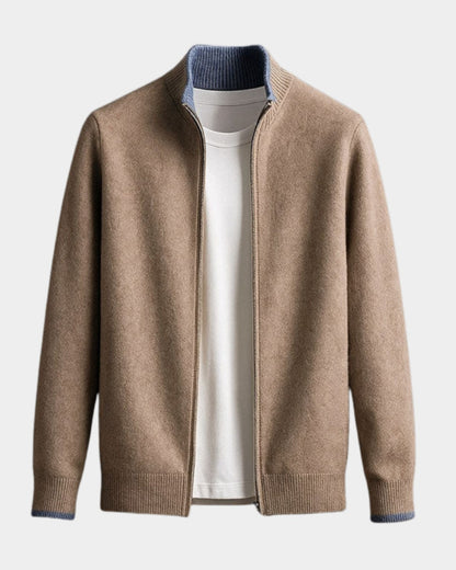 Cardigan zippé col montant, coloris camel, présenté à plat
