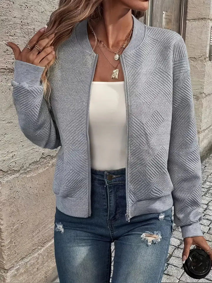 Cardigan zippé en maille texturée, coloris gris, vu de face