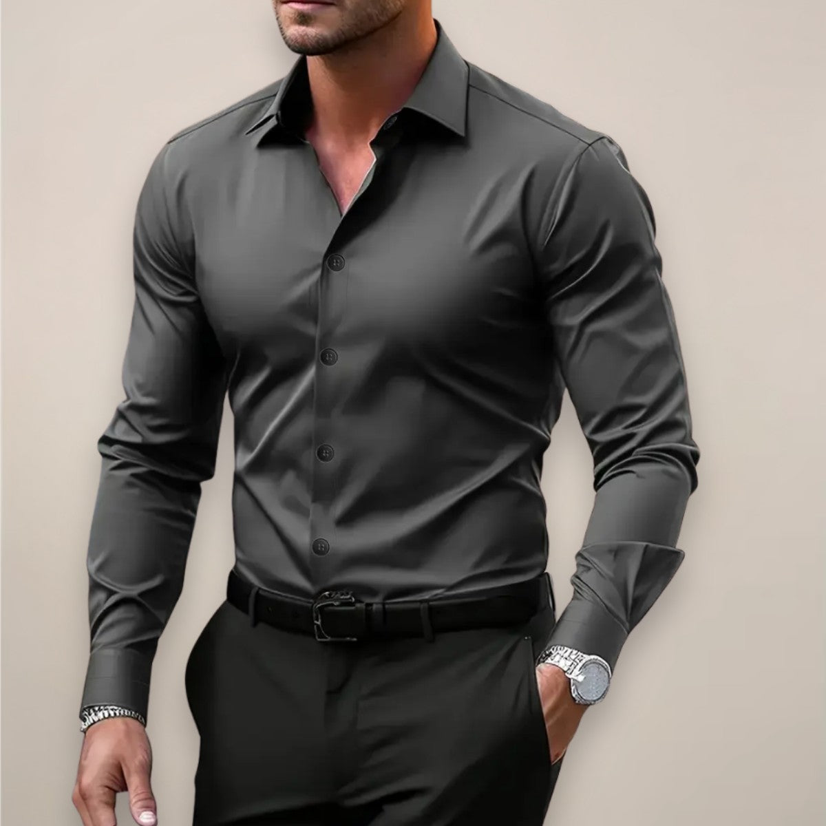 Chemise ajustée col classique, gris foncé