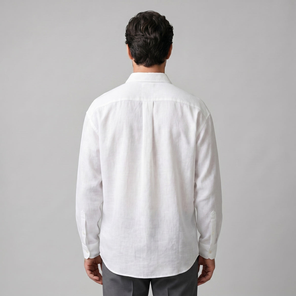 Chemise ample boutonnée à col, coloris blanc, vue de dos