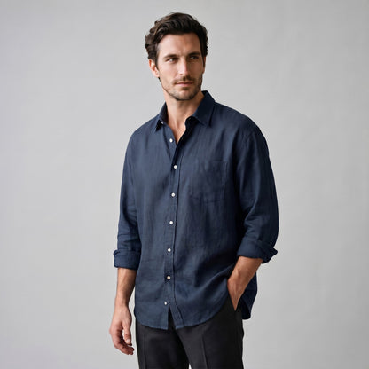Chemise ample boutonnée à col, coloris bleu marine, vue de face