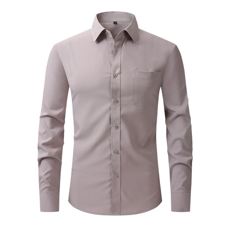Chemise gris taupe à col pointu, une poche poitrine et patte de boutonnage droite