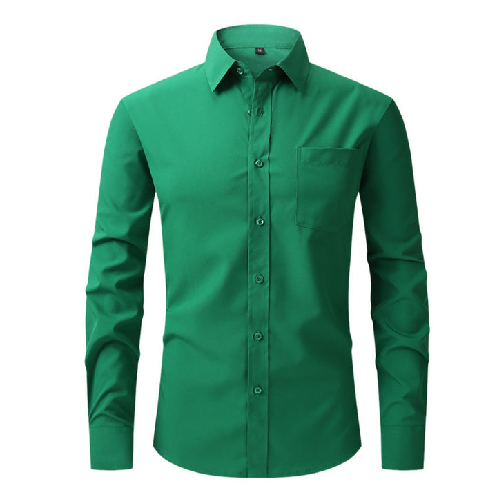 Chemise vert émeraude à col classique, poche poitrine plaquée et poignets boutonnés