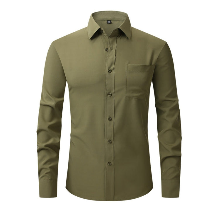Chemise vert olive à col pointu, poche poitrine plaquée et poignets boutonnés