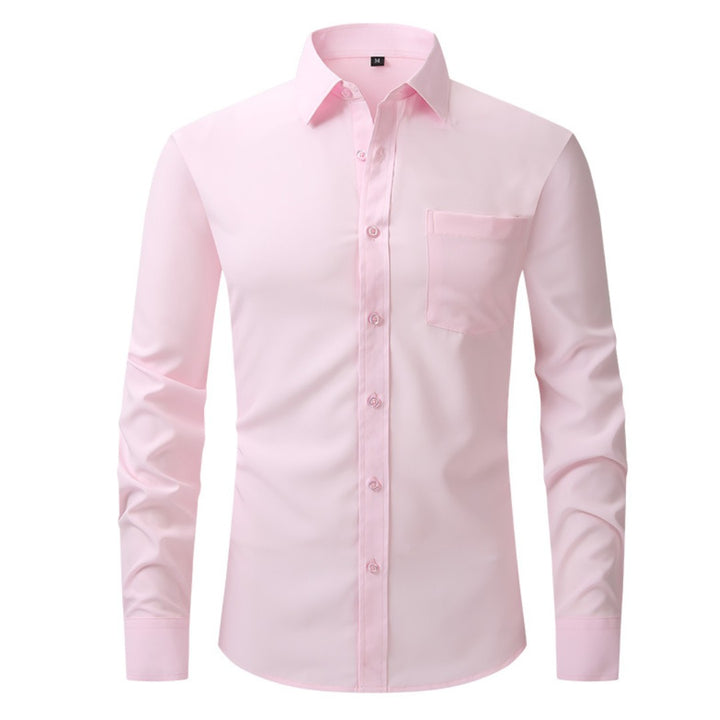 Chemise rose pâle à col pointu, poche poitrine et boutons ton sur ton