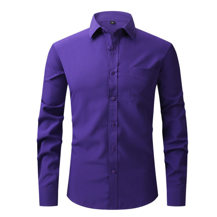 Chemise violette à col classique, poche poitrine et patte de boutonnage droite