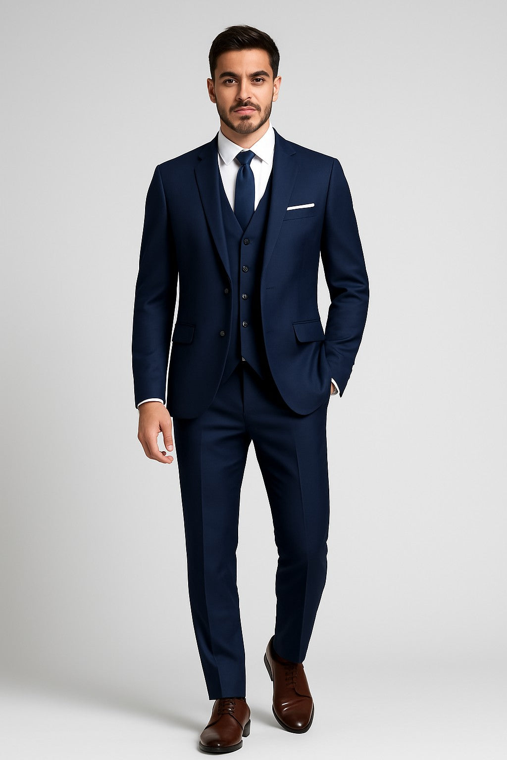 Costume trois pièces classique, bleu marine