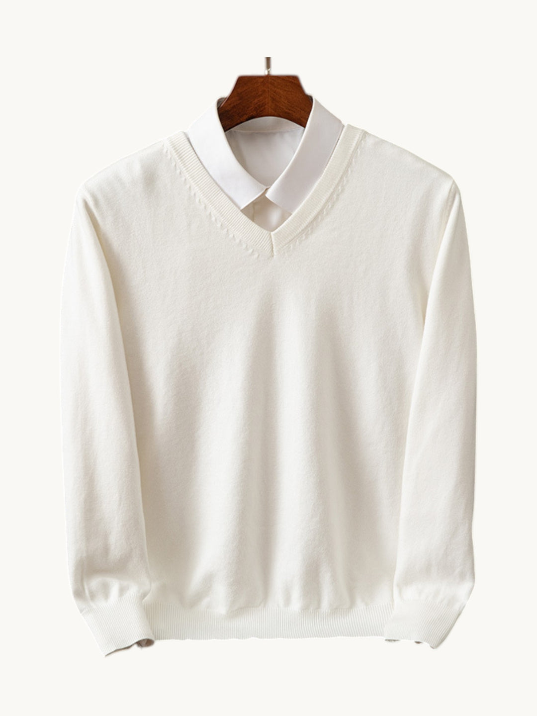 Pull en maille blanc col V avec col chemise contrastant, manches longues