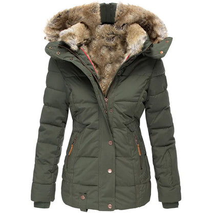 Doudoune capuche pelucheuse, coloris vert olive, vue de face
