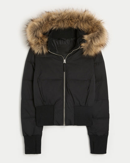 Doudoune courte capuche fourrée, coloris noir, présenté à plat