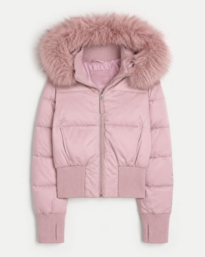 Doudoune courte capuche fourrée, coloris rose poudré, présenté à plat