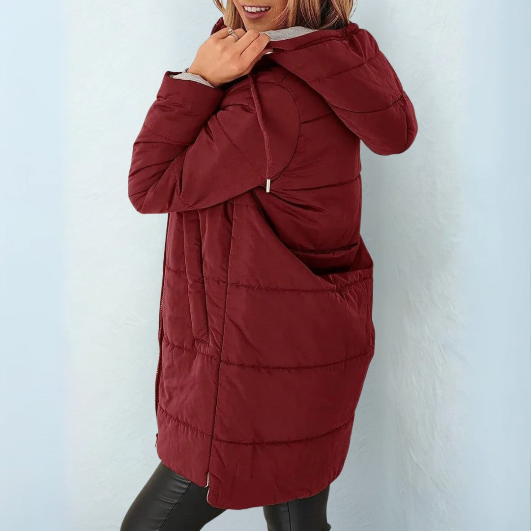 Doudoune longue capuche ajustable, coloris bordeaux, vue de face