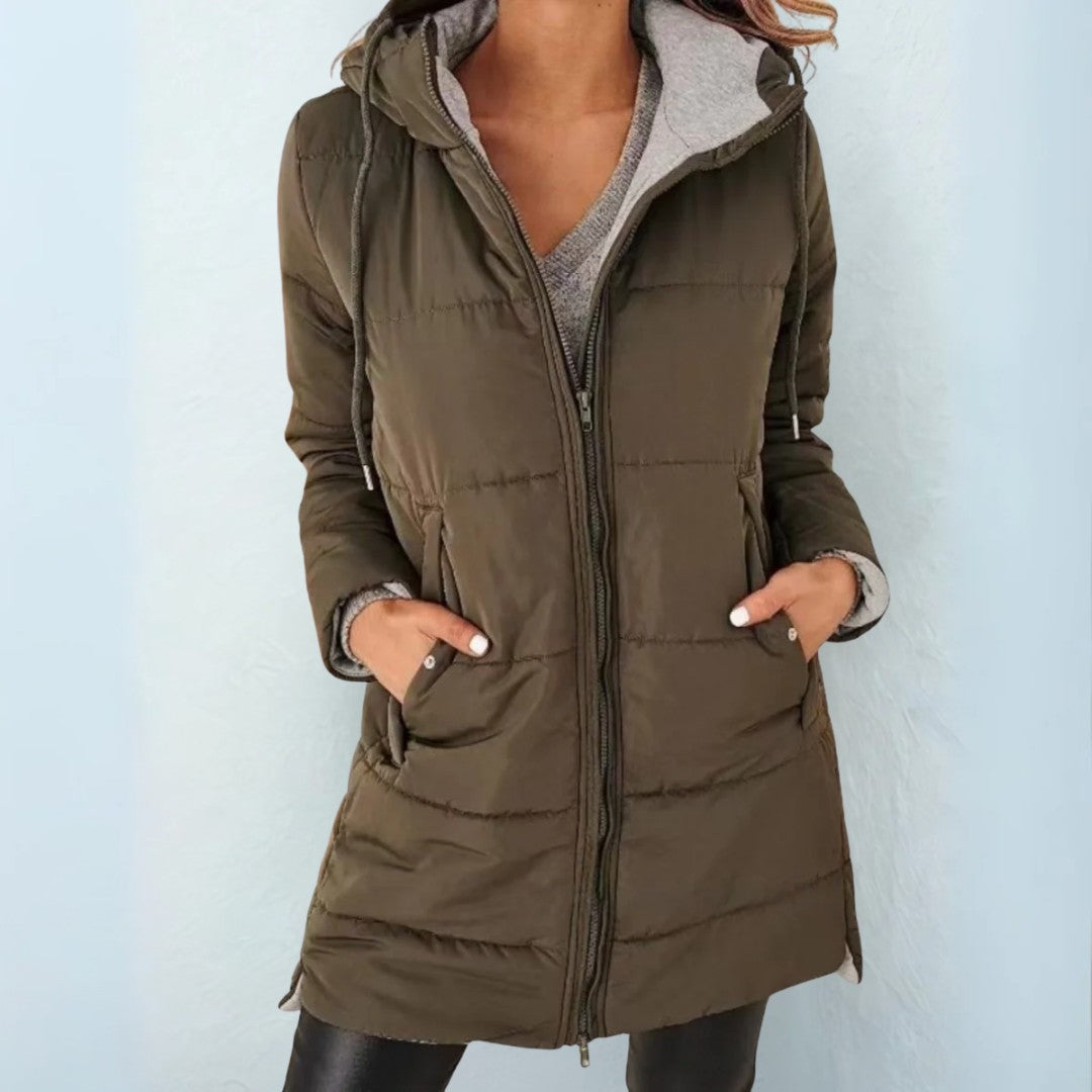 Doudoune longue capuche ajustable, coloris vert olive, vue de face