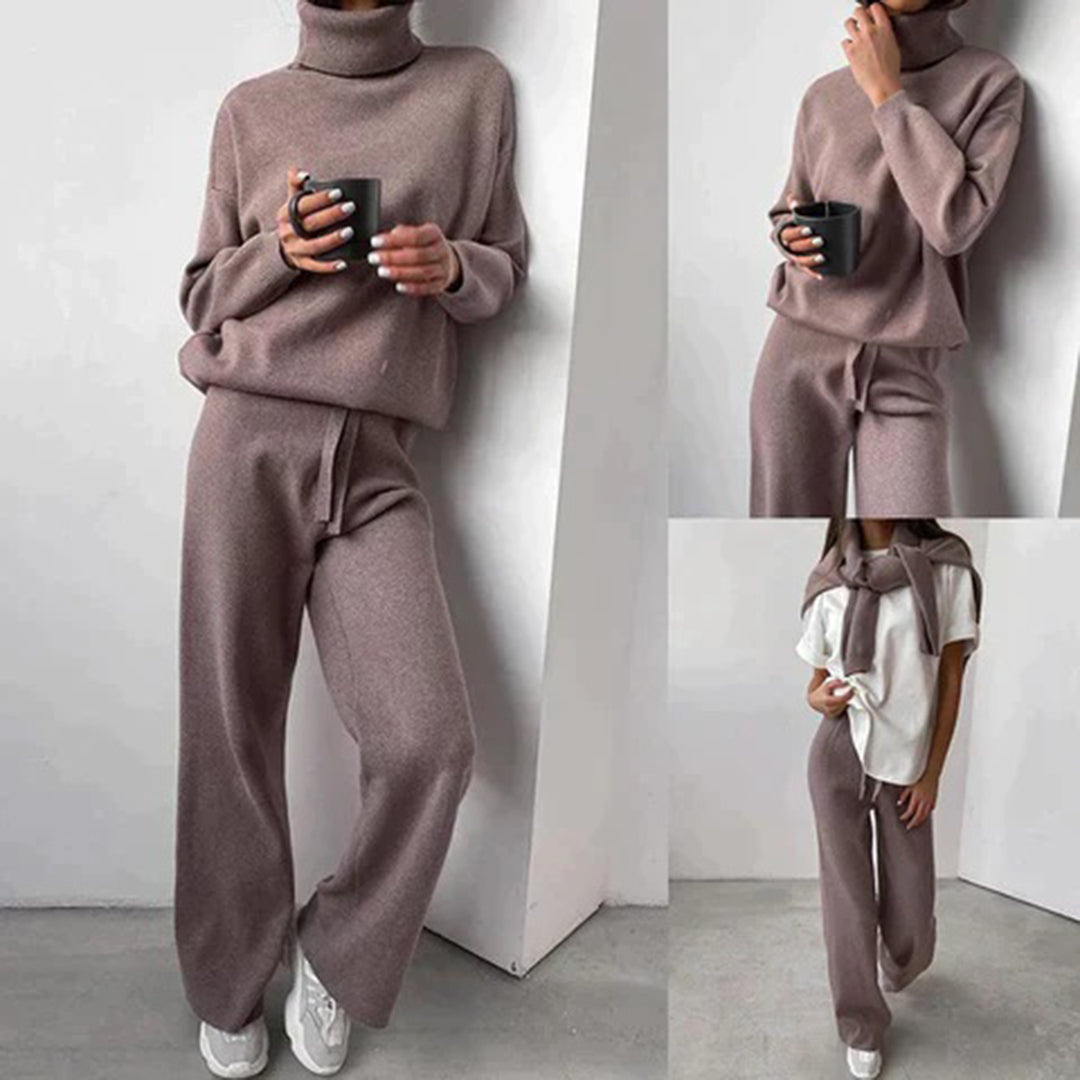 Ensemble en maille à col roulé, vu de face