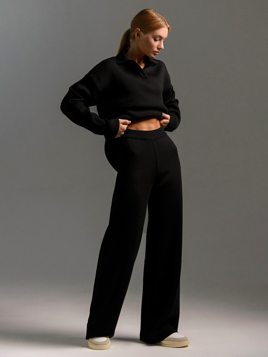 Ensemble polo et pantalon, vu de face